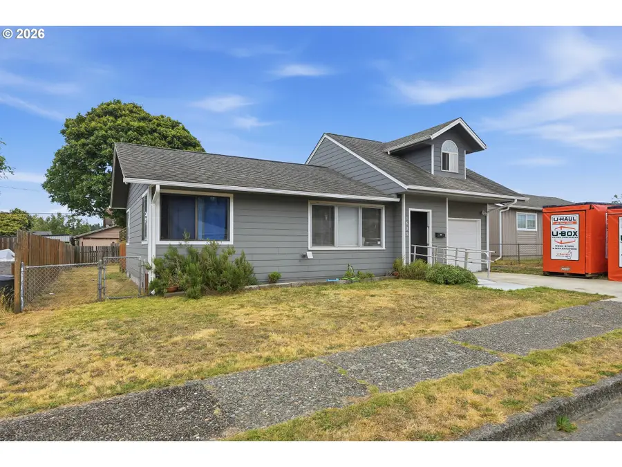 1635 Garfield St, North Bend, OR 97459 - #3