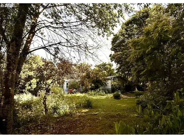 37068 SE Hauglum Rd, Sandy, OR 97055
