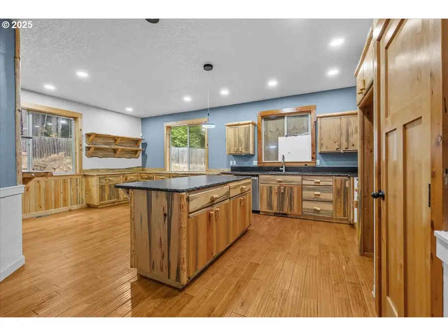 39577 SE Kitzmiller Rd, Eagle Creek, OR 97022 - Image #3