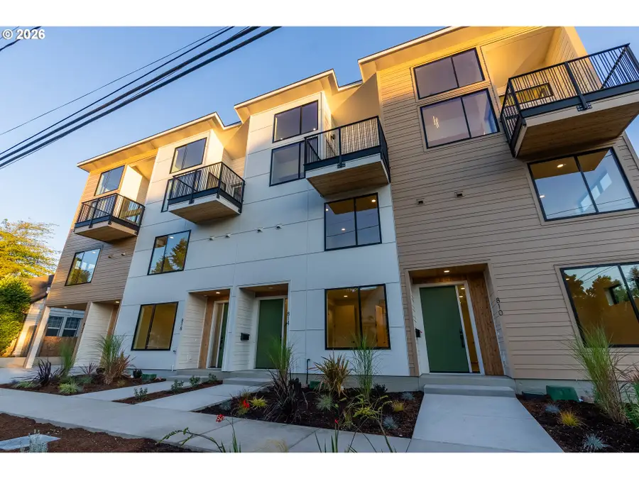 810 E 22nd Ave, Eugene, OR 97405 - #3