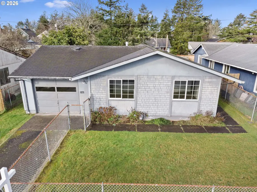 2440 Pine St, Seaside, OR 97138 - #2