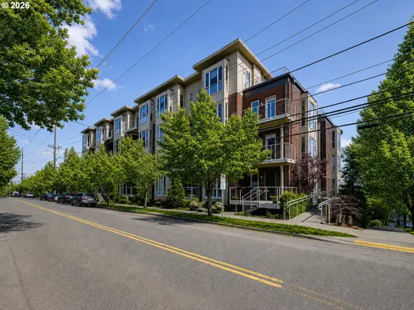 4280 S Corbett Ave #201, Portland, OR 97239