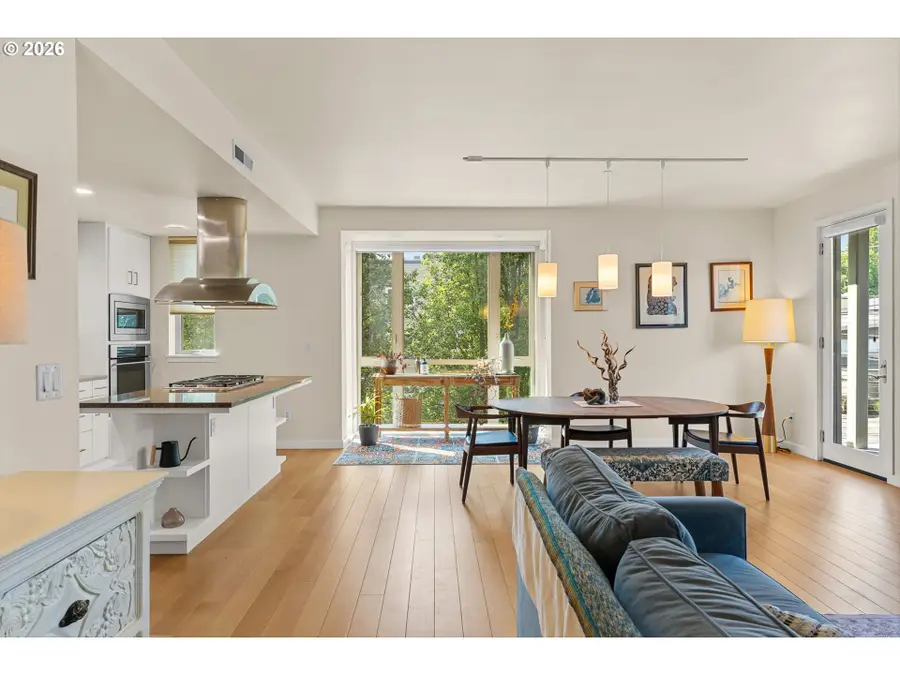 4280 S Corbett Ave #201, Portland, OR 97239 - #2