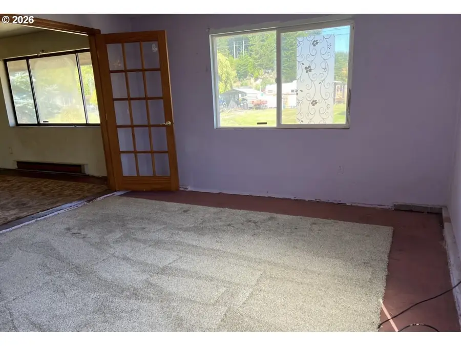 455 Rugh Ln, Lakeside, OR 97449 - #3