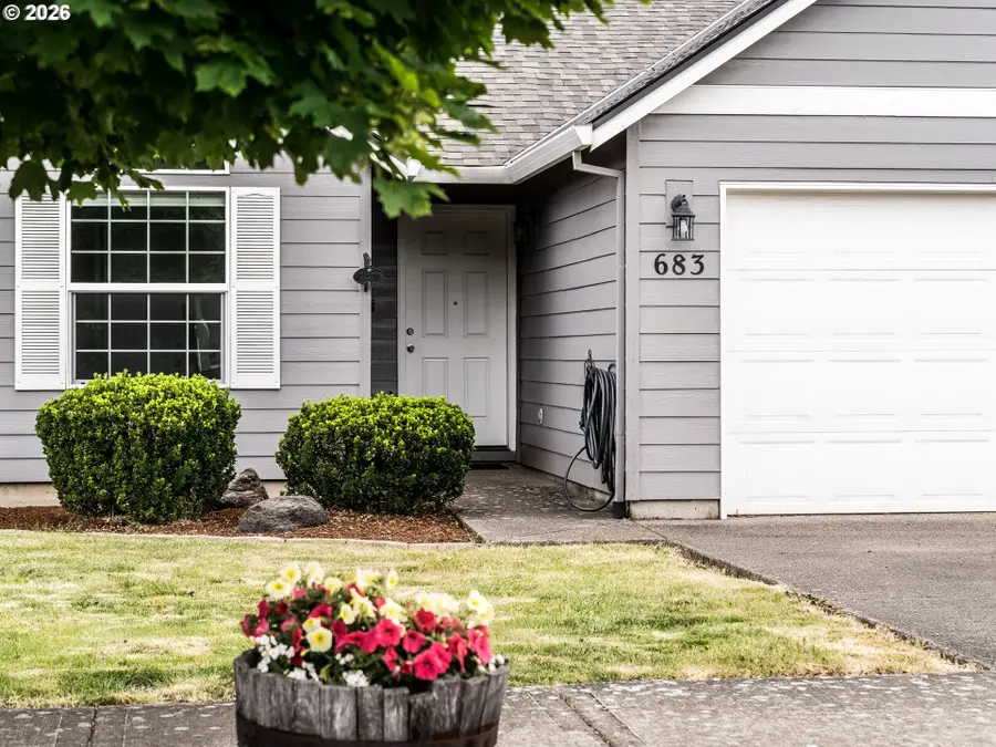 683 NE Summerfield St, McMinnville, OR 97128 - #3