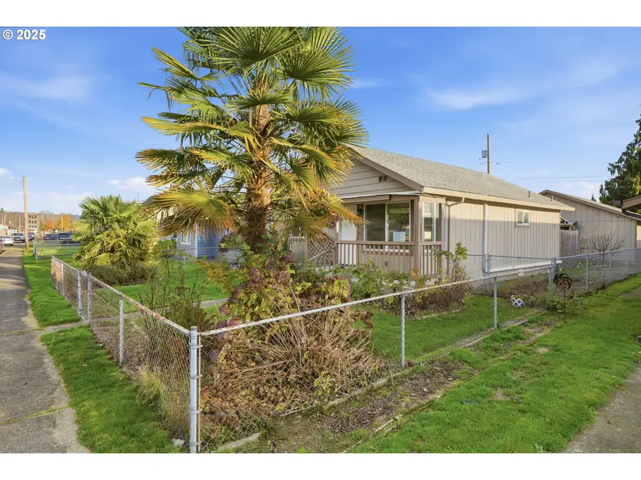 344 Douglas St, Longview, WA 98632 - Image #3