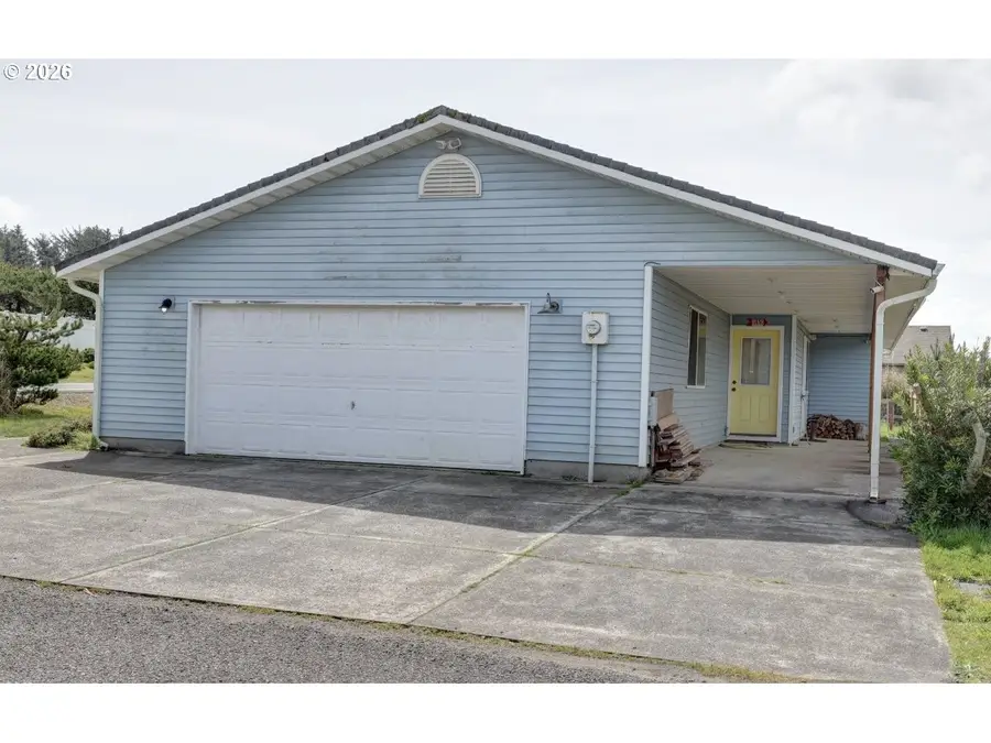 816 325th Pl, Long Beach North Beach Peninsula, WA 98640 - #3