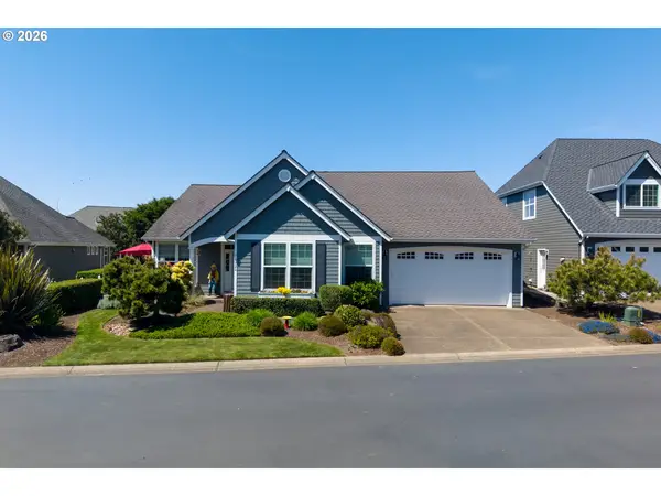 5720 SW Arbor Dr, SouthBeach, OR 97366