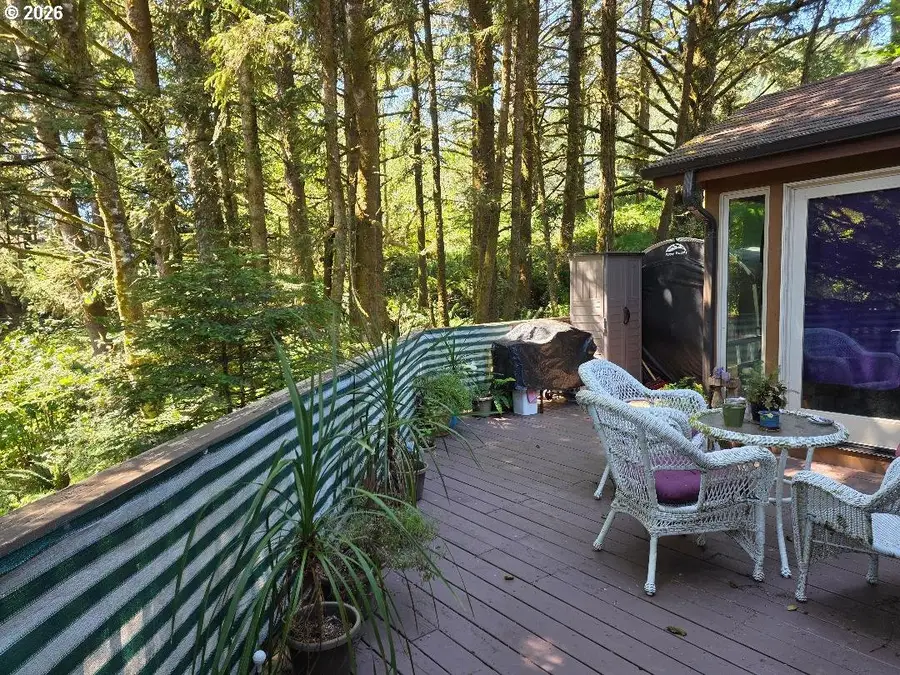 19921 Whaleshead Rd #B4, Brookings, OR 97415 - #2