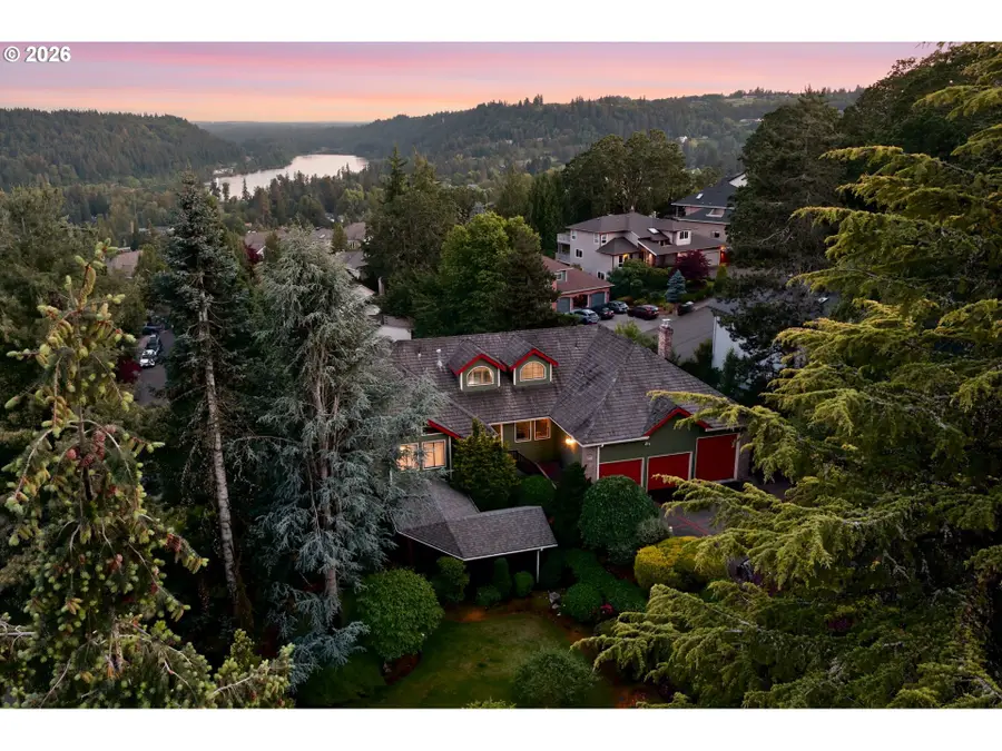 1804 Hall Ct, West Linn, OR 97068 - #2