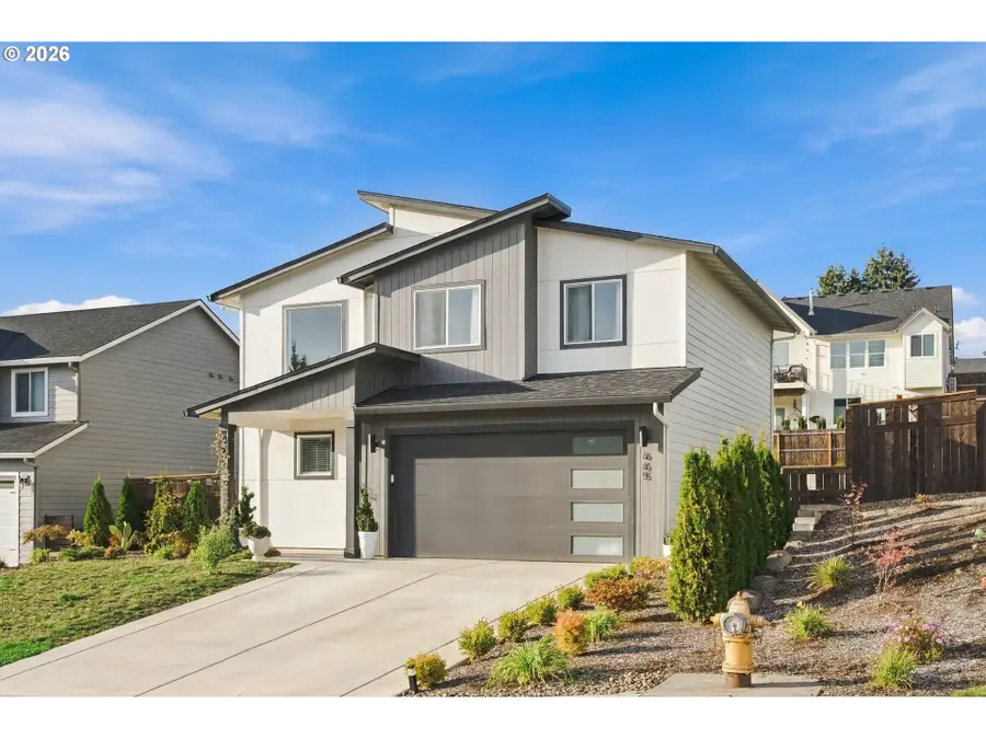 665 W 9th St, La Center, WA 98629 - #2