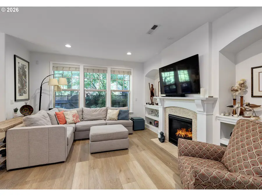 4403 Oakridge Rd, Lake Oswego, OR 97035 - #3