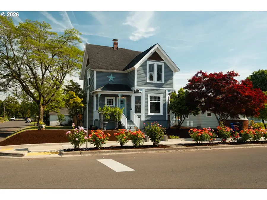 175 E Clarendon St, Gladstone, OR 97027 - #2