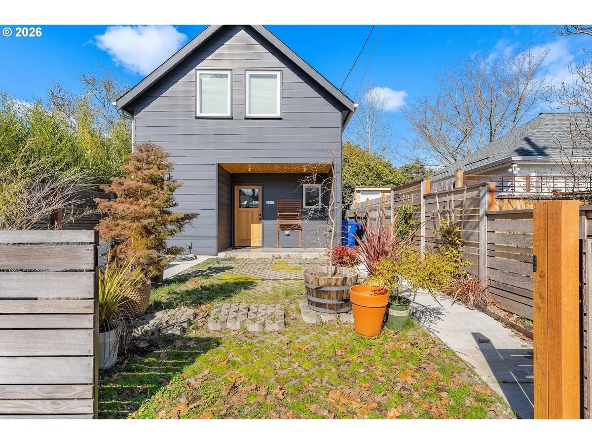 3813 NE Going St, Portland, OR 97211 - Image #1