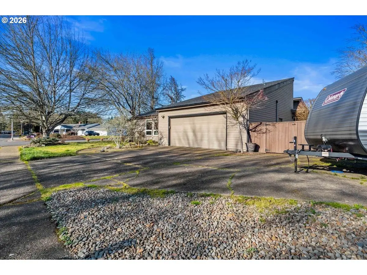 1135 Lakewood Dr Sw, Albany, OR 97321 - #1