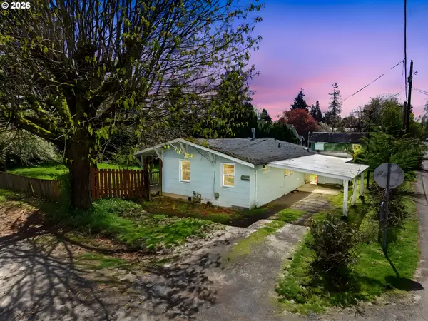 931 L St, Centralia, WA 98531