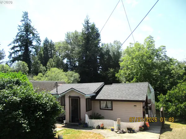 761 N Adams St, Coquille, OR 97423
