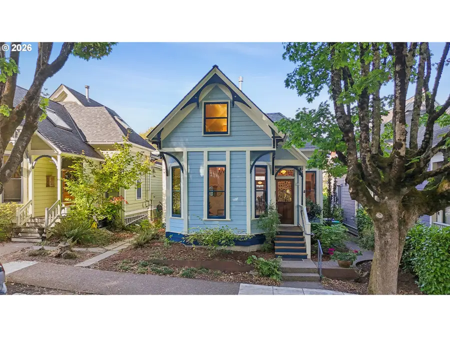31 S Gibbs St, Portland, OR 97239 - #2