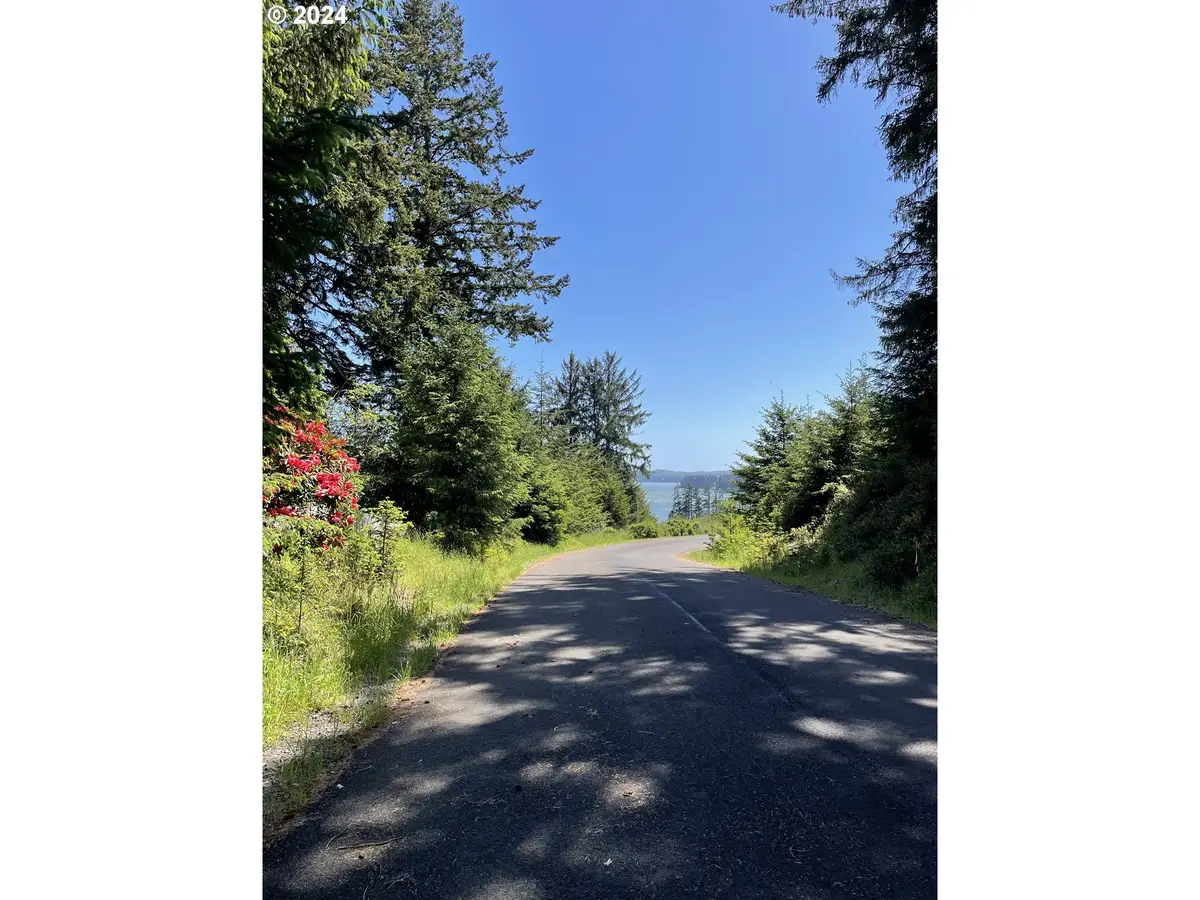 83615 Clear Lake Rd #18, Florence, OR 97439 - #1