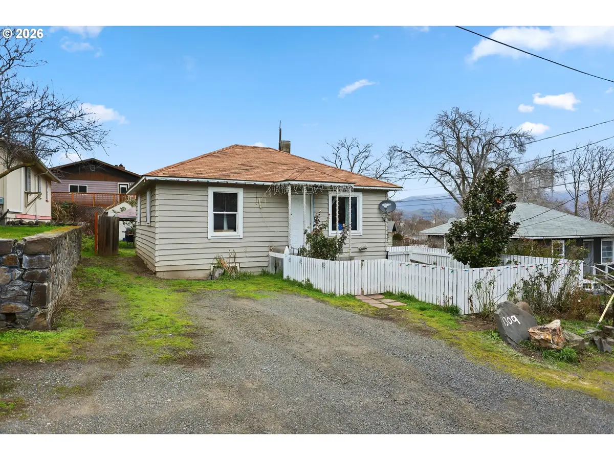 1309 Perkins St, The Dalles, OR 97058 - Image #1