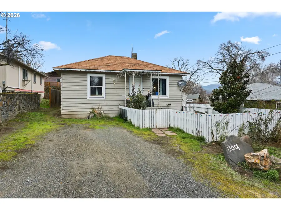1309 Perkins St, The Dalles, OR 97058 - Image #3