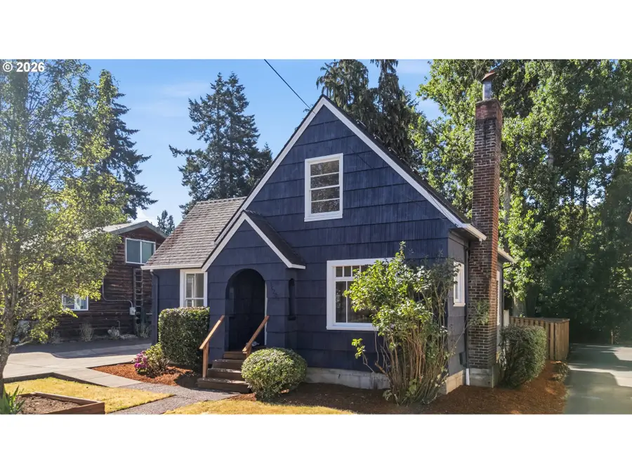 1020 SW E Ave, Corvallis, OR 97333 - #2