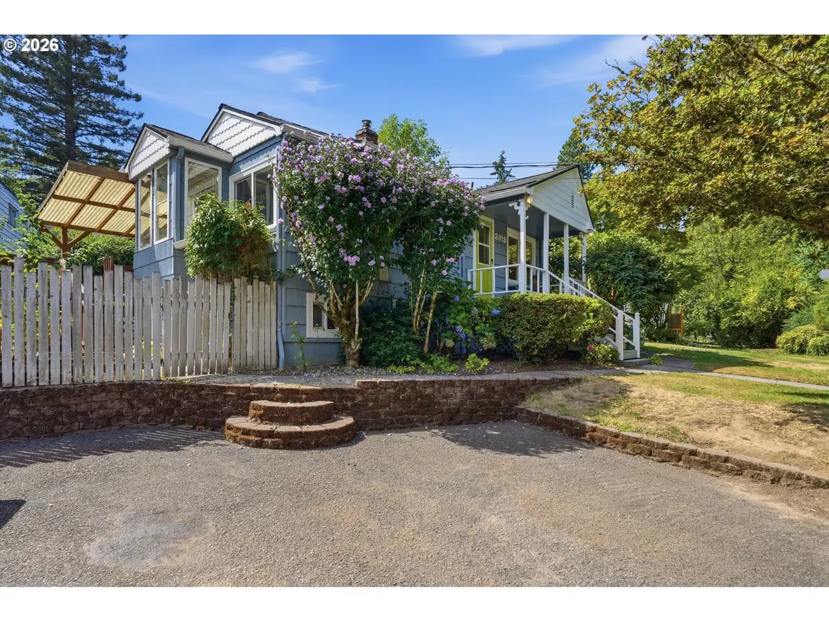 3918 SW Cullen Blvd, Portland, OR 97221 - #1