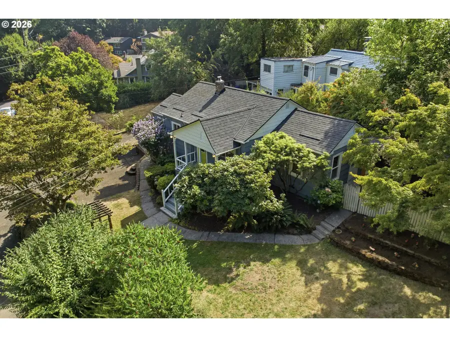 3918 SW Cullen Blvd, Portland, OR 97221 - #2