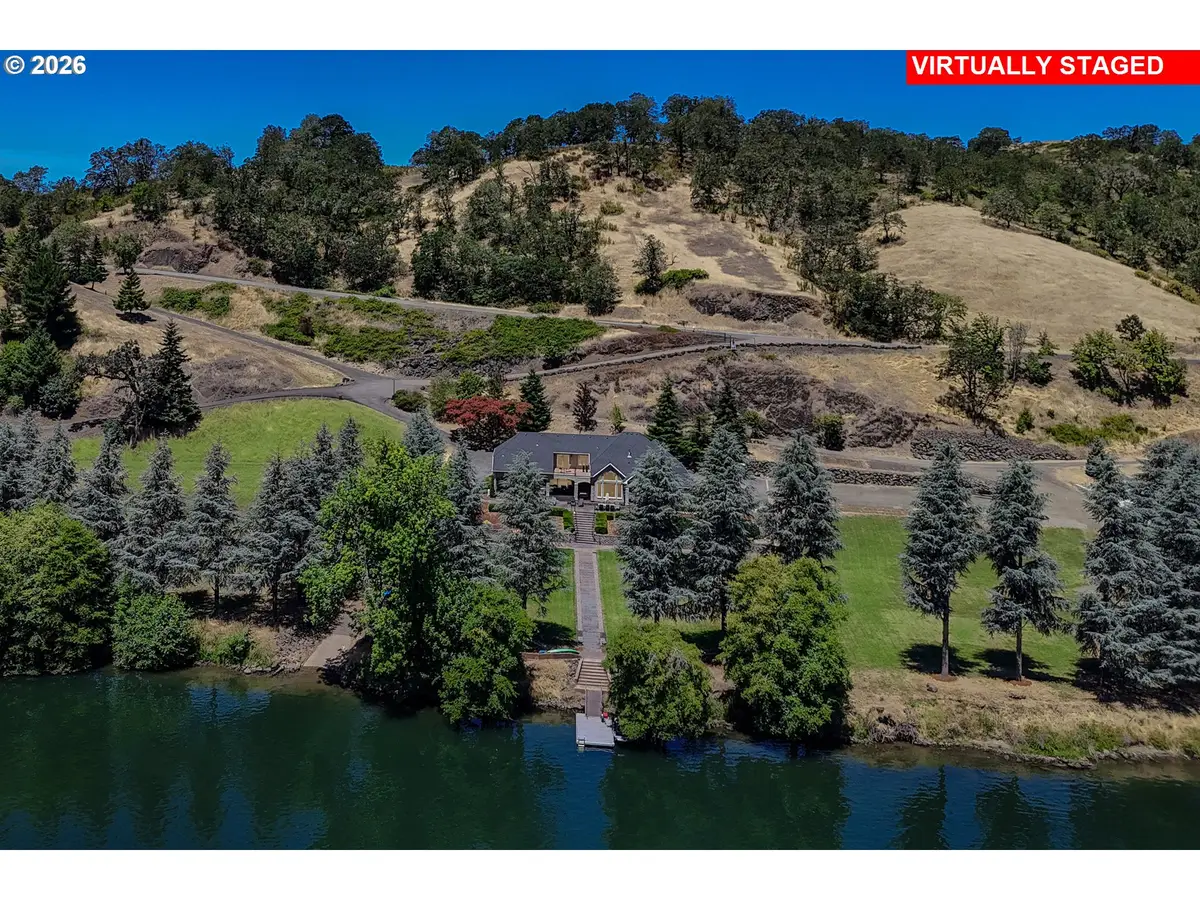 355 Boatwatch Ln, Roseburg, OR 97470 - #1
