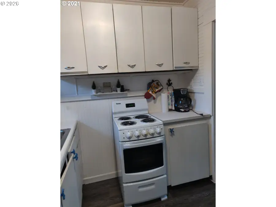 317 N Beacon St, Rockaway Beach, OR 97136 - #2