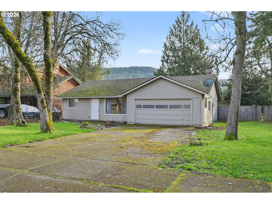 6887 B St, Springfield, OR 97478 - #2