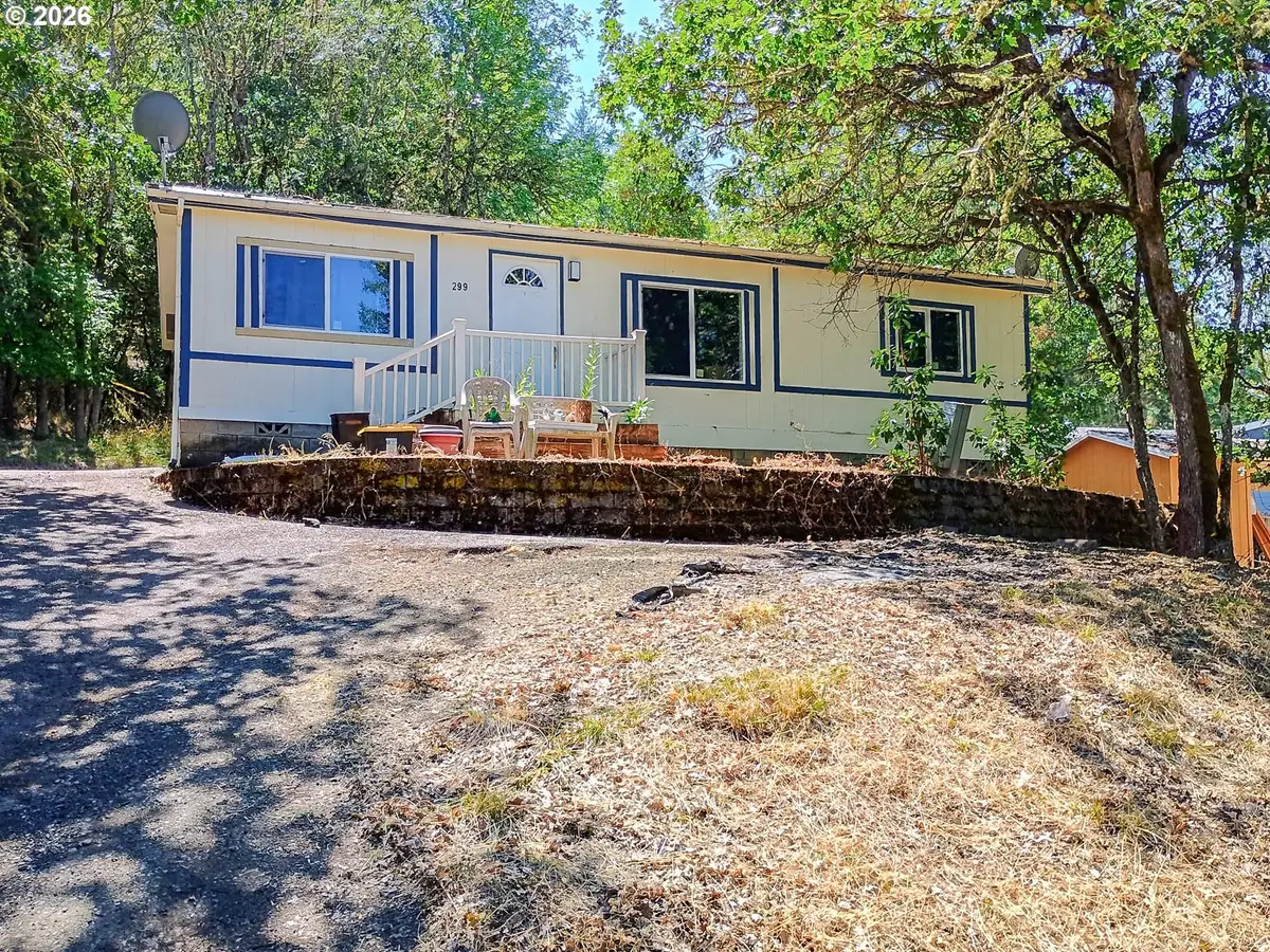 299 NE Kirby Ave, Roseburg, OR 97470 - #1