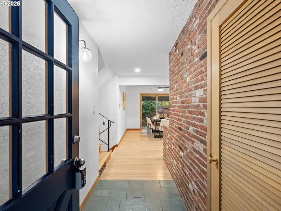 1760 Kilkenny Dr, Lake Oswego, OR 97034 - Image #2