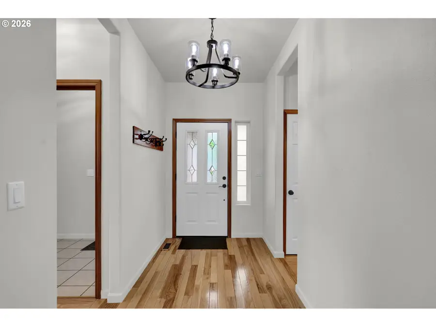 1820 Yew Ct, Junction City, OR 97448 - #3