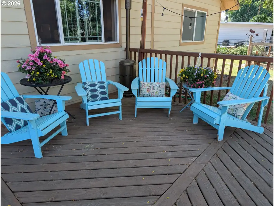 4166 SW Perkins Ave, Pendleton, OR 97801 - #3
