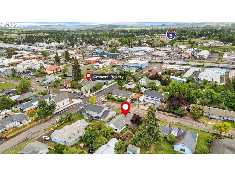 245 S 2nd St, Creswell, OR 97426 - #3