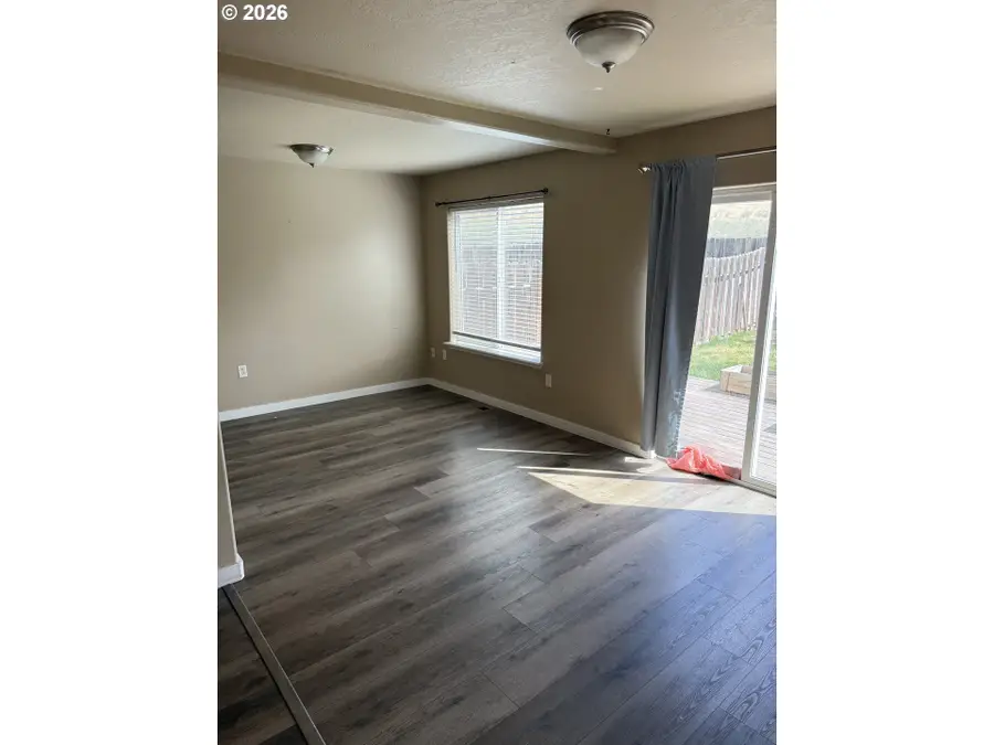 1290 SW 12th St, Pendleton, OR 97801 - #3