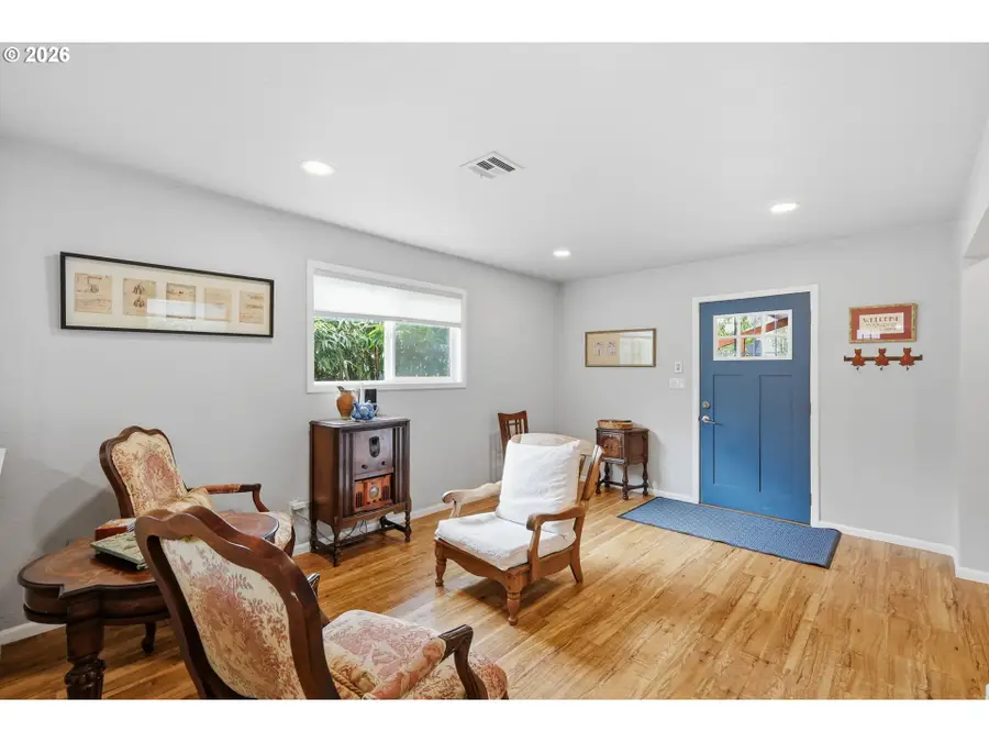 655 G St, Springfield, OR 97477 - #3