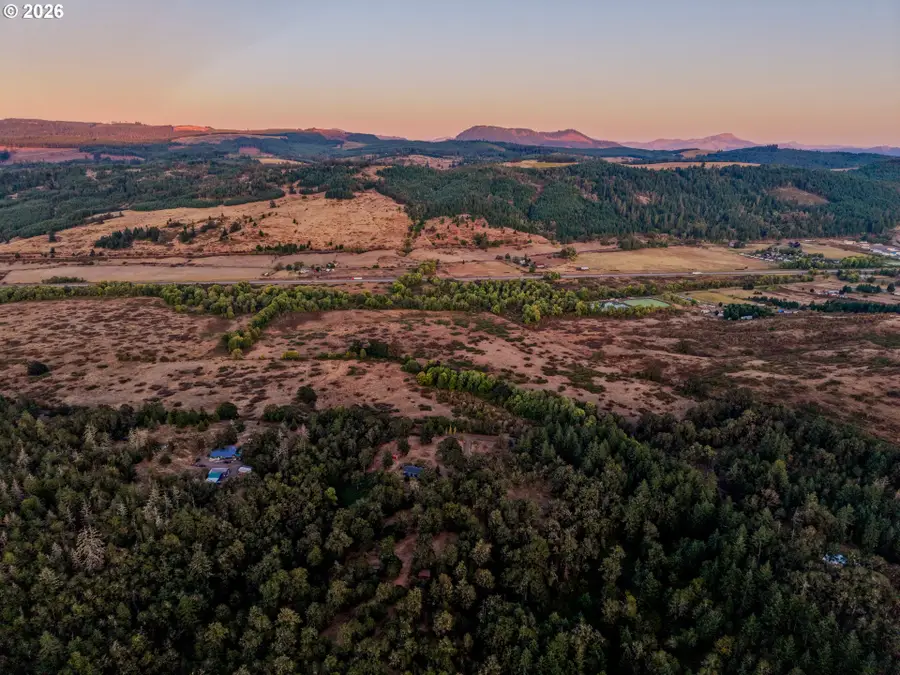 1623 Lower Crest Rd, Oakland, OR 97462 - #2
