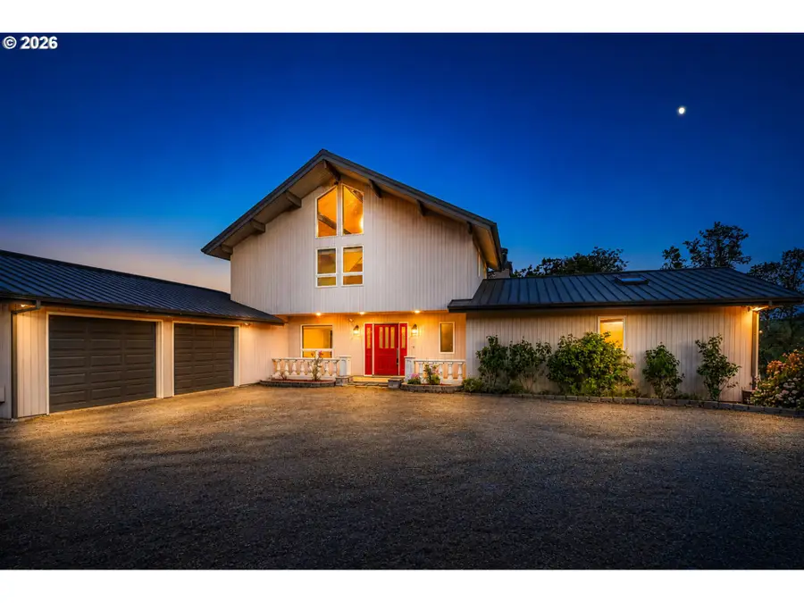 12839 N Bank Rd, Roseburg, OR 97470 - #2
