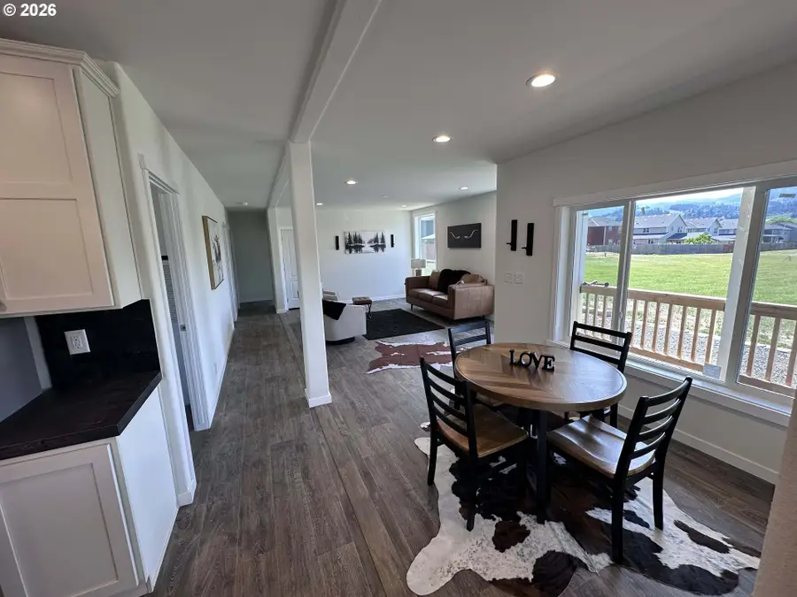 3715 Jones Dr, Odell, OR 97031 - #3