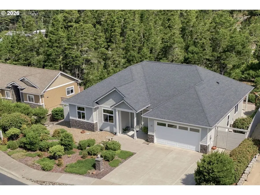 38 Fawn View Ln, Florence, OR 97439 - #3