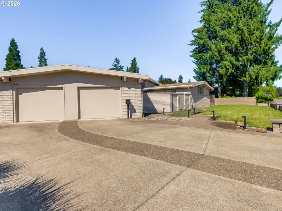 2035 NW Saint Andrews Dr, McMinnville, OR 97128 - #2
