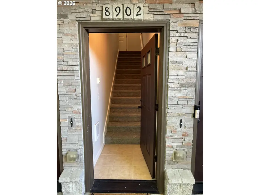 8902 NE Brentford Ter, Hillsboro, OR 97006 - #3