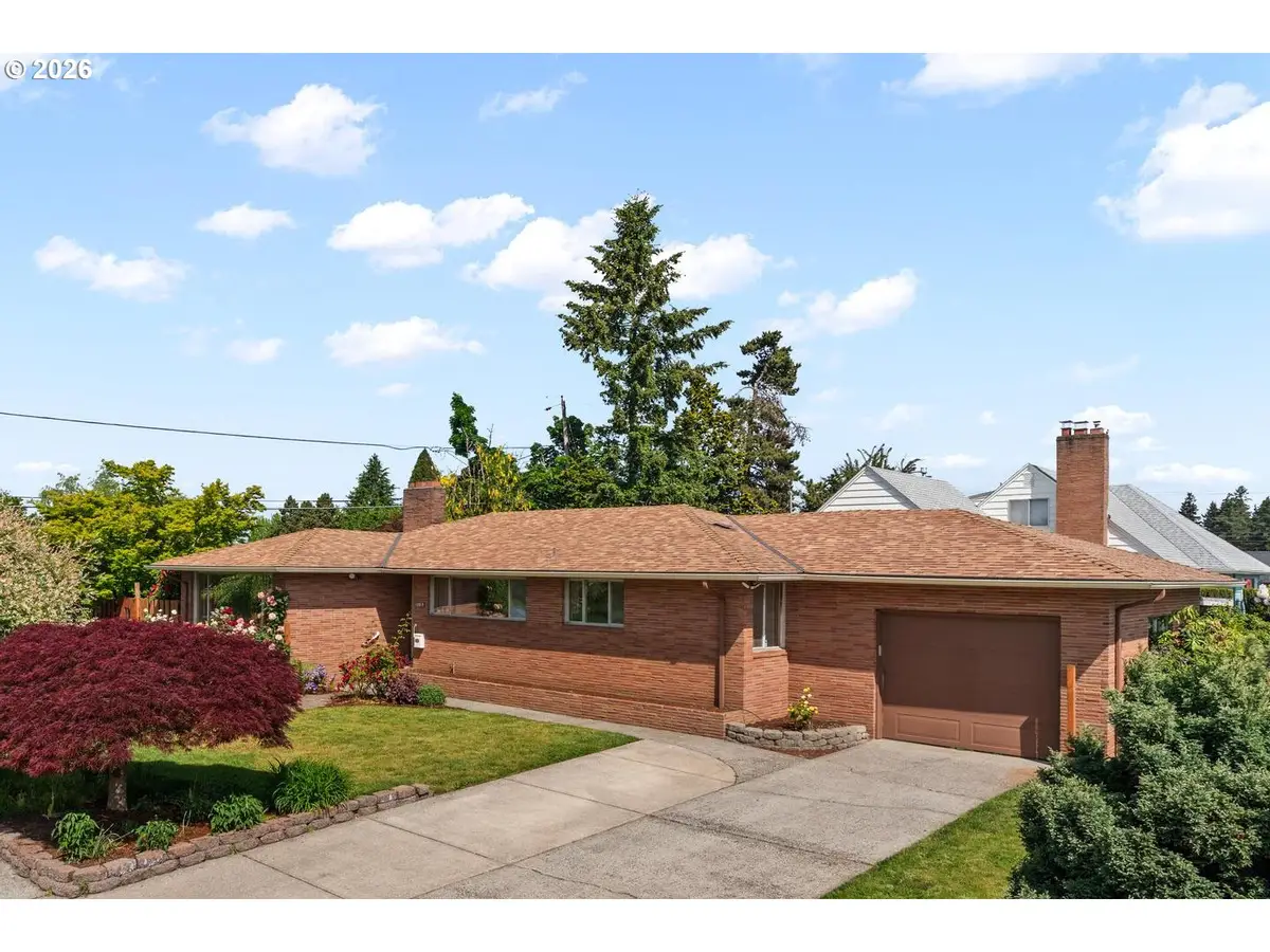 10919 SE Mill Ct, Portland, OR 97216 - #1
