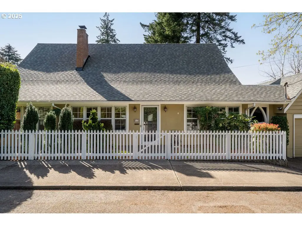 2695 SW Montgomery Dr, Portland, OR 97201 - #1