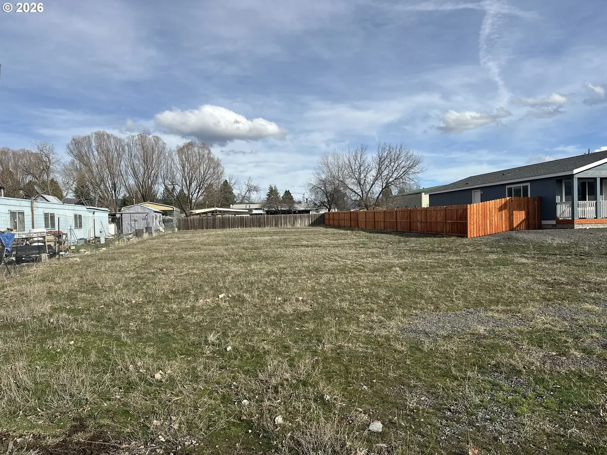 Hall St, Prairie City, OR 97869 - #1