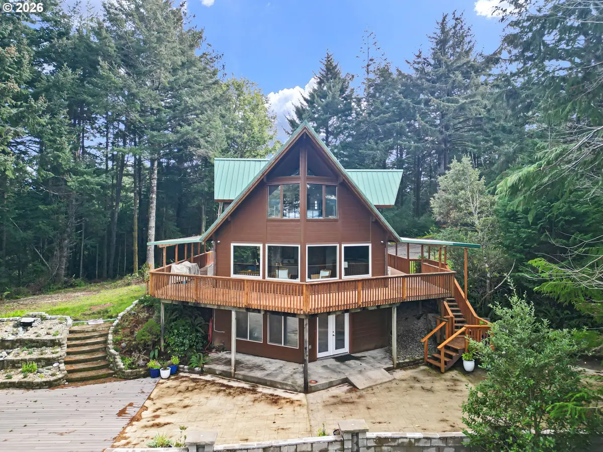 4 Doug Johnson Ln, Port Orford, OR 97465 - #1