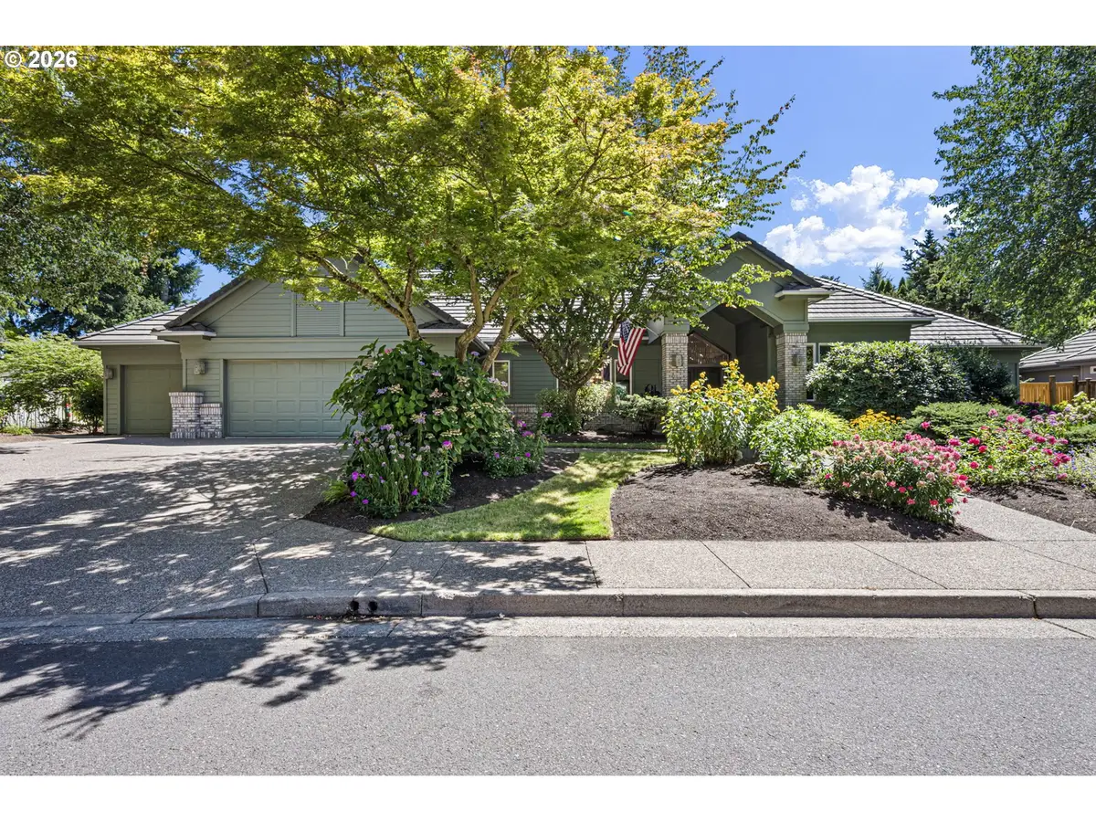 2364 Park Grove Dr, Eugene, OR 97408 - #1