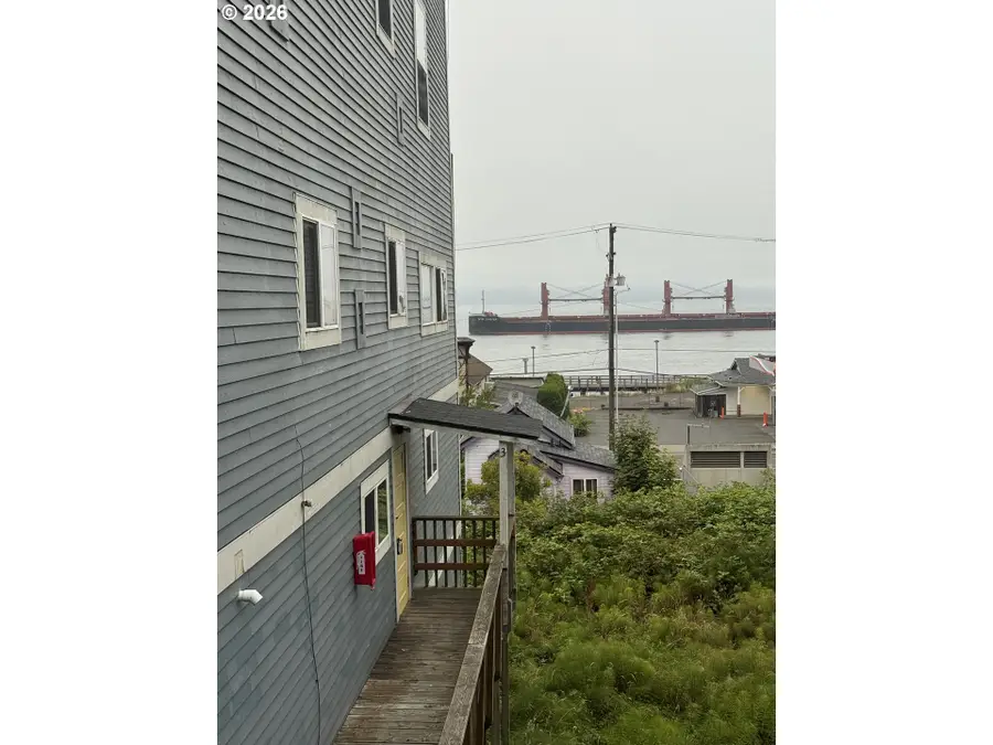 156 Bond St, Astoria, OR 97103 - #2